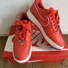 Nike Air Force 1 レッド スニーカー