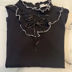 JINN ブラック フリル リボン Tシャツ