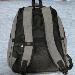 グレー メッシュバックリュック