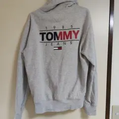 TOMMY JEANS グレー ジップアップパーカー