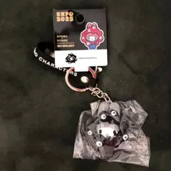 関西大阪万博 マイメロディ　黒ミャクミャク サンリオ 立体マスコットキーホルダー