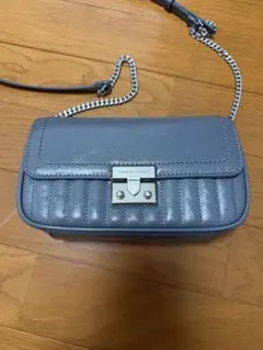 Charles & Keith チェーンショルダーバッグのサムネイル