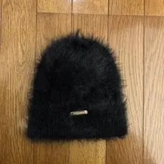 ファー　ニット帽　ビーニー　黒　ゴールドパッチ　韓国　Y2K
