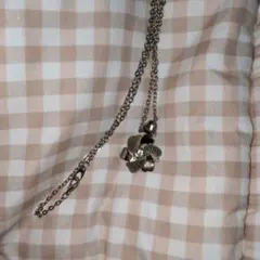 花とハートのチャーム ネックレス