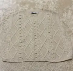 ZARA ケーブルニットベスト　アイボリー