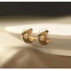 ミニワイドフープピアス　ゴールド