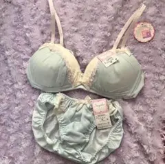 新品未使用sayakaパステルレースリボンノンワイヤーブラショーツM ２点セット