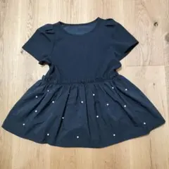 黒のパール装飾半袖フレアトップス