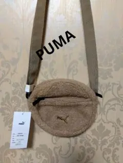 PUMA フリースショルダーバッグ ベージュ　ユニセックス