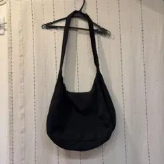 【中古】GU ソフトナイロンラウンドショルダーバッグのサムネイル