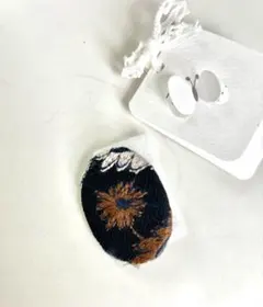 お値下げ！【正規品】ミナペルホネン ブローチ 花柄刺繍の布製