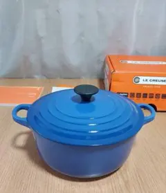 ル・クルーゼ　陶器なべ　ブルー色のサムネイル