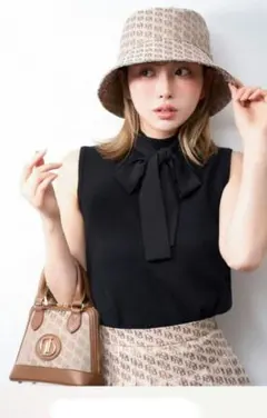 Darich　美品　ボウタイノースリーブニット