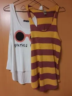 古着　ボーダータンクトップ&プリントタンクトップ2枚セット