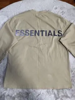 ESSENTIALS ベージュ 長袖Tシャツ Mのサムネイル