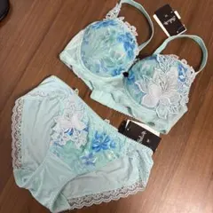 2025年最新】サルートe65の人気アイテム - メルカリ