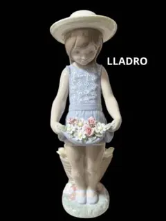 LLADRO リヤドロ　1284 スカートに花いっぱい フィギュリン