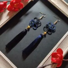【中華風】【バイカラー】吉祥結びとタッセルのピアス（イヤリング）（色オーダー可）