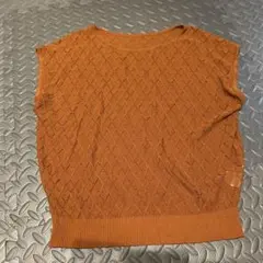 オレンジ(ブラウン？) Mサイズ ノースリーブニット