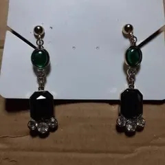 緑と黒のロングドロップイヤリング