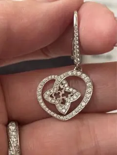 2025年最新】ルイヴィトン ピアス k18の人気アイテム - メルカリ