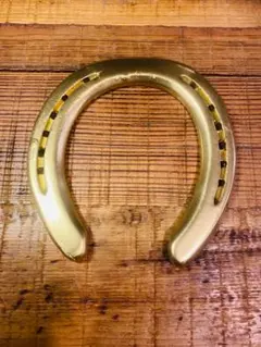 【幸運の金の蹄鉄】