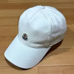 美品〕モンクレール 2021SS ワッペン ロゴ キャップ ホワイト 5K22