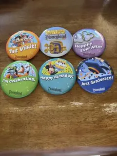 希少【新品未使用未開封品】カリフォルニアディズニー　60周年記念　缶バッチ カリフォルニアディズニー 記念に缶バッチをもらおう！-お誕生日缶