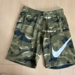 Nike 迷彩ショートパンツ Sサイズ