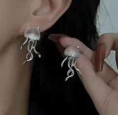 Item thumbnail for item bb1bec04-99e9-4e64-850f-42270c988658