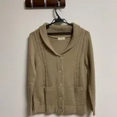 ニットカーディガン　襟付き　ベージュ
