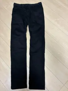 ユニクロ　黒パンツ　ウエスト76