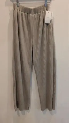 【新品タグ付】LOWRYS FARM ベージュ プリーツ イージーパンツ フリー