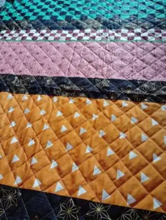 キャラクターシリーズ、鬼滅の刃　多色幾何学模様キルティング生地はぎれ