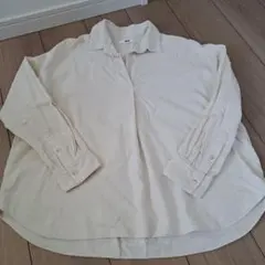 シャツ　ユニクロ　M　ブラウス　アイボリー