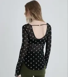 新品未使用】ソリン sorin スワンレイク Uネックトップ ベージュ