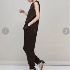 極美品⭐️カレンソロジークラッシュサテンパンツ　ブラウン　Mのサムネイル