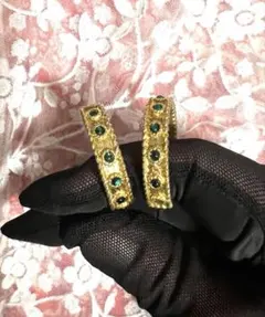 【英国ヴィンテージ】フープイヤリング ゴールドカラー 緑石【残念ポイントあり】