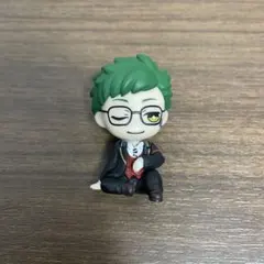 ツイステ　ガチャガチャ　肩ズン　トレイ