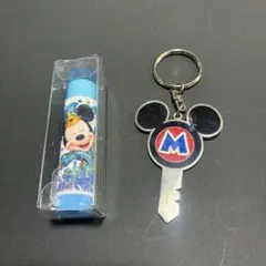 東京ディズニーランド ＊ ミッキー キーチェーン、リップクリーム セット