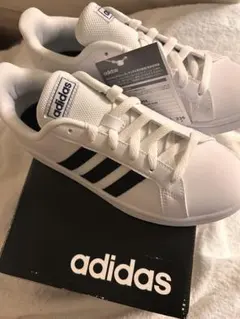 【猫様専用】adidas GRANDCOURT BASE 23.5cm 白/黒