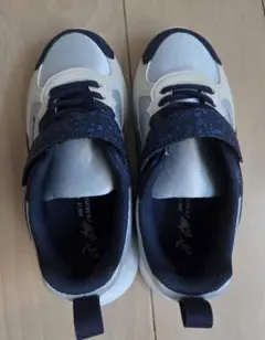 瞬足　キッズシューズ ホワイト/ネイビー