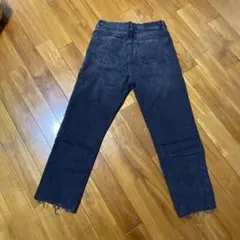 ZARAブラックグレーストレートデニム