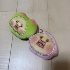 こびとづかん　カラビナ付きミニフェイスポーチ　カクレモモジリ　スモモノウチ