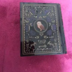 カルディ 魔法辞書缶 フクロウ 本型のサムネイル