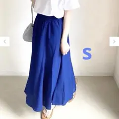 UNIQLO マーメイドロングスカート青