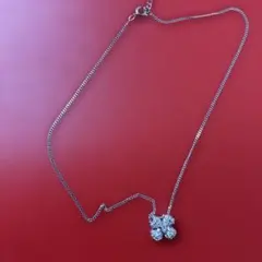 33.花型クリスタルネックレス