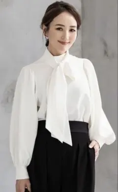 新品試着のみ　ur's 2wayボリュームスリーブボウタイブラウス L