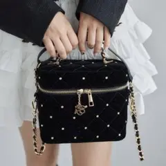 nice claup チャーム付きキルティングバニティバッグ