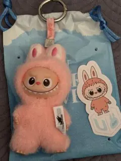 Labubu ラブブPIN FOR LOVE イニシャル U